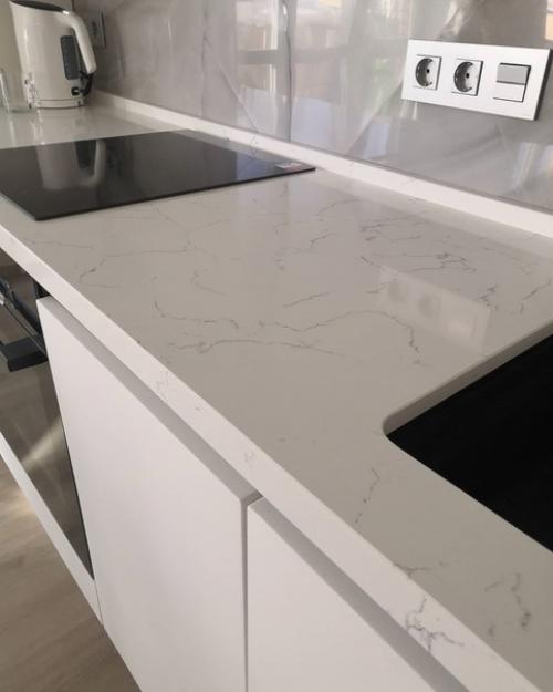 Строгая лаконичная кухня без лишних деталей. 09