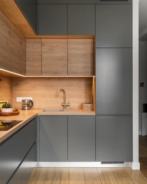 Сочетание дерева и серого цвета на кухне. 02