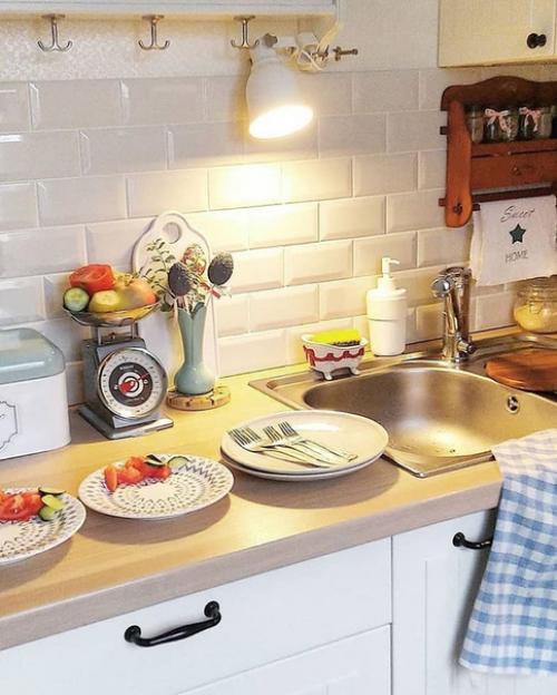 Уютная маленькая кухня, 5, 5 кв. 04