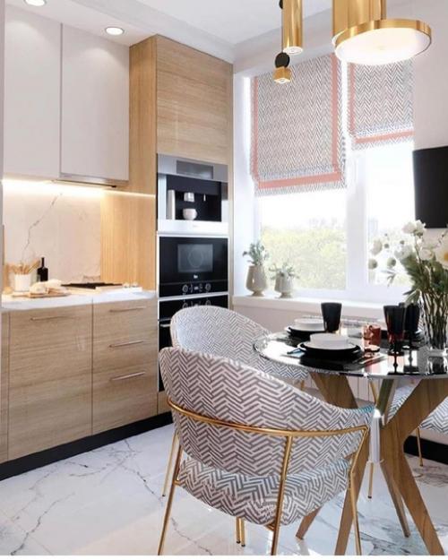 А вот и действительно маленькая кухня. 03