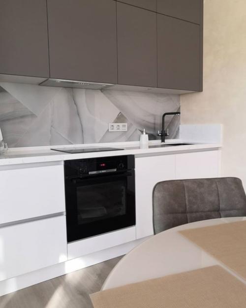 Строгая лаконичная кухня без лишних деталей. 04