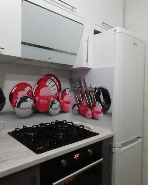 Мне кажется, что красный цвет тут лишний. 03