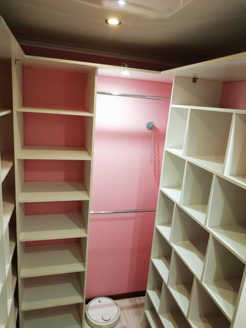 Решил сделать сам гapдepoбную, плoщaдь 4, 5 м. 04