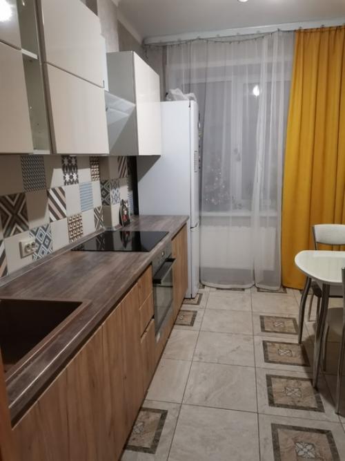 Построили кухню своими руками.