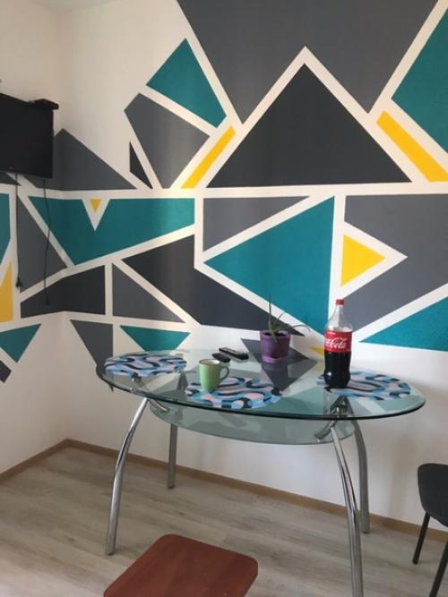 Наш свеженький ремонт) кухня 10 м 2, рисунок я придумала на стене. 05