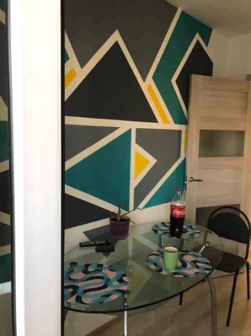 Наш свеженький ремонт) кухня 10 м 2, рисунок я придумала на стене. 04