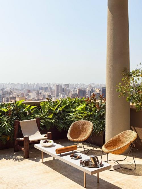 Пентхаус обувного дизайнера Александра Бирмана в Сан-паулу - это настоящий гимн бразильскому mid - Century. 01