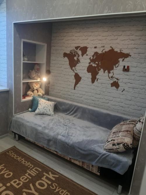 Сделали ремонт в комнате дочери. 01