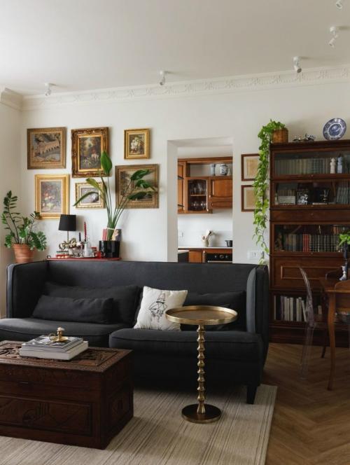 Очень атмосферный проект, где интерьер стал не просто фоном, а продолжением семейной истории. 02