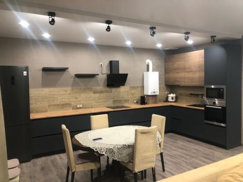 Еще не все но совсем скоро ремонт будет закончен. 01