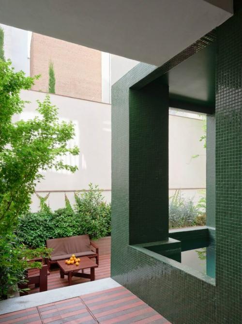 Дом аны Араны в Мадриде - это не просто жильё, а настоящая творческая лаборатория. 06