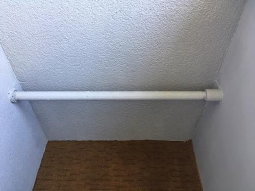 Делал ремонт на балконе, заодно соорудил диванчик с местом для хранения. 05