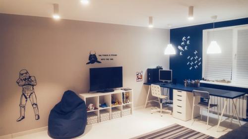 Наша детская.  Шкафа нет, будет гардеробная, пока там не очень.