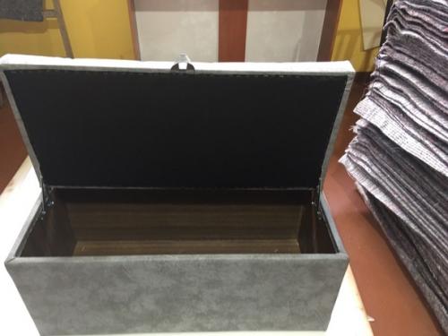 Делал ремонт на балконе, заодно соорудил диванчик с местом для хранения. 08