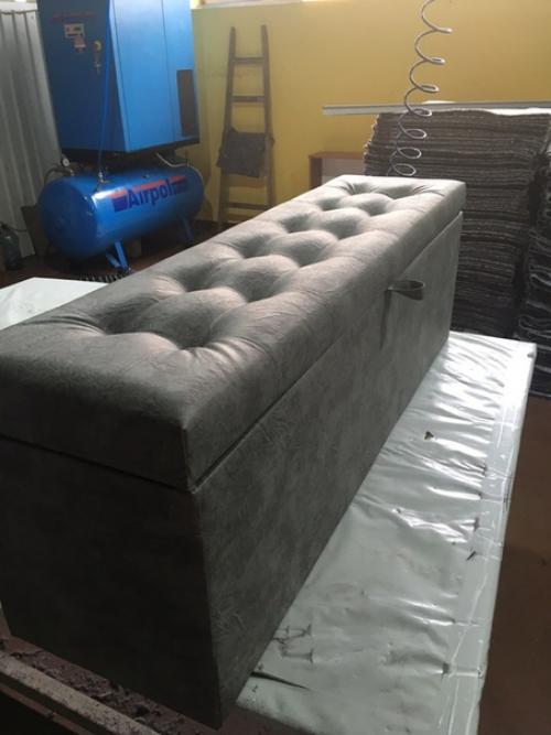 Делал ремонт на балконе, заодно соорудил диванчик с местом для хранения. 02