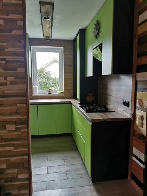 Наш подписчик своим ремонтом на даче делится. 03