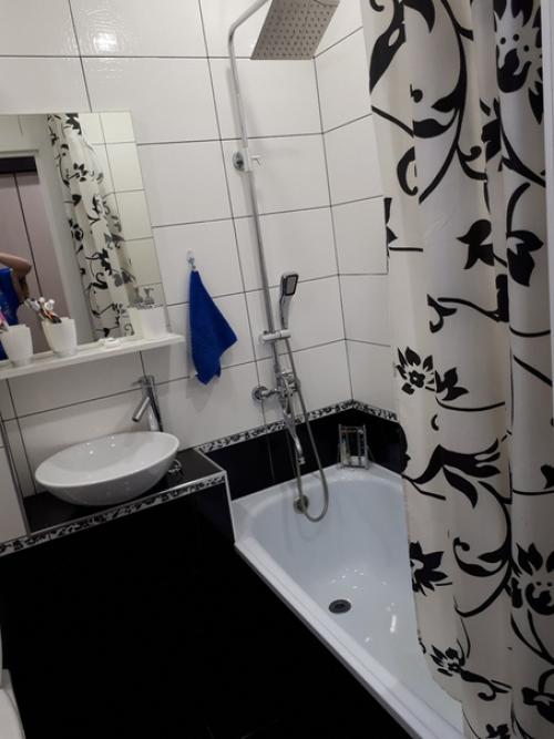 Довольно бюджетный ремонт в оочень маленькой комнате. 02