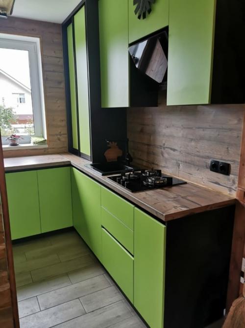 Наш подписчик своим ремонтом на даче делится. 01