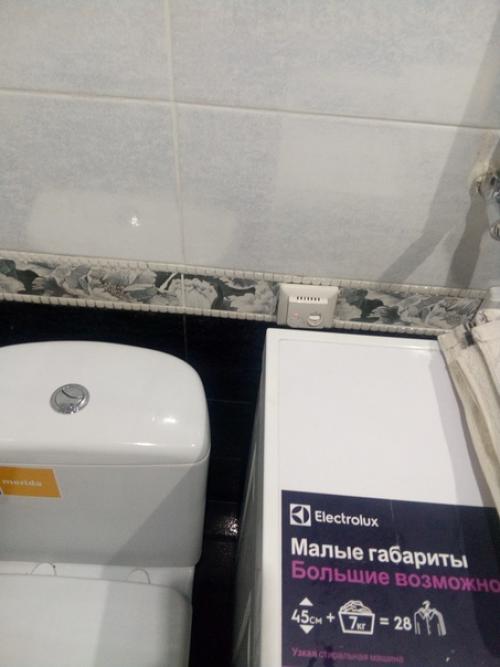 Наша черно-белая ванна, осталось докупить мелочи (дозатор для мыла, стакан для зуб. 05