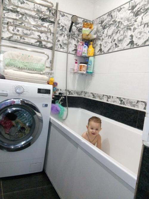 Наша черно-белая ванна, осталось докупить мелочи (дозатор для мыла, стакан для зуб. 03