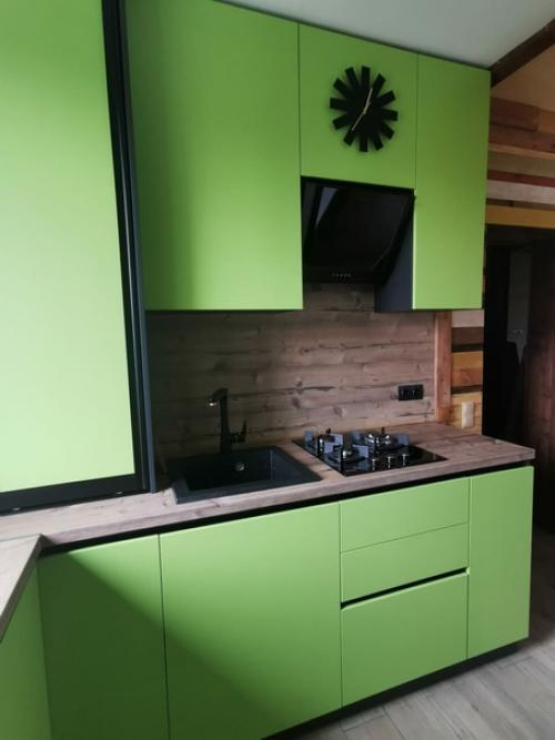 Наш подписчик своим ремонтом на даче делится. 05