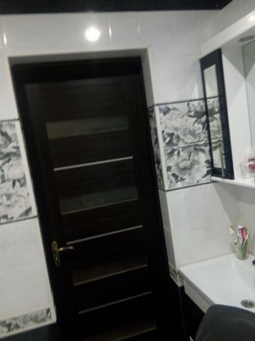 Наша черно-белая ванна, осталось докупить мелочи (дозатор для мыла, стакан для зуб. 02