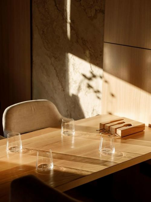 В жилом комплексе Ньютон открылся ресторан Balance - третий совместный проект дизайнера Кристины Горшковой и её постоянных заказчиков. 01