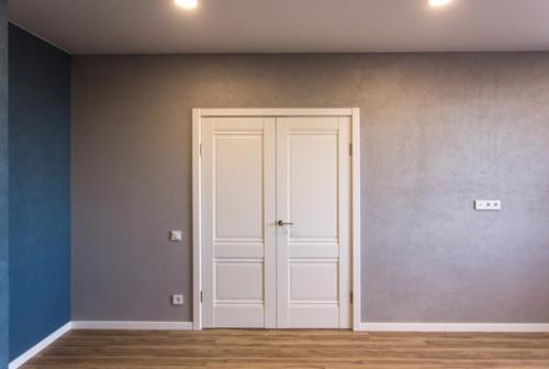 Интерьер квартиры в темной цветовой гамме. 04