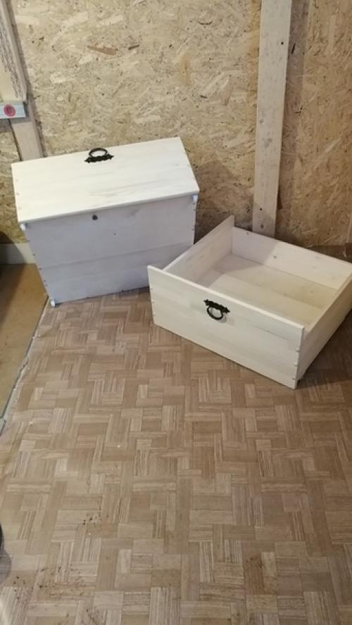 Сделал дочке кроватку делал из массива. 04