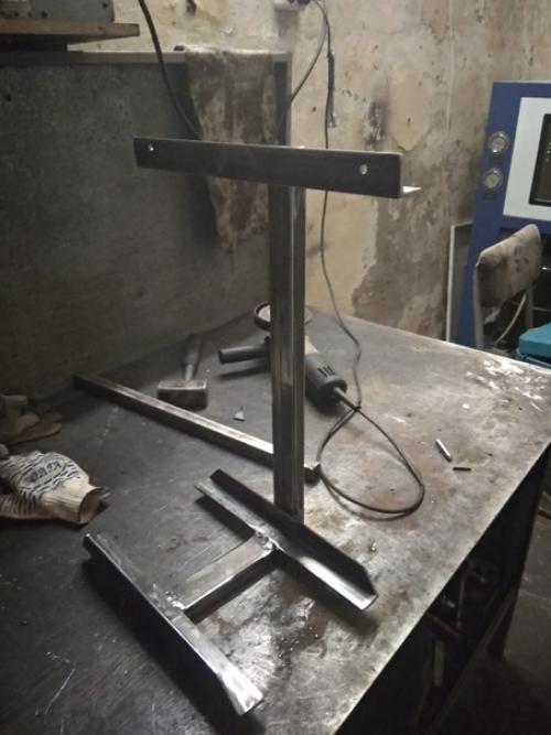 Сыну 14 лет, уже вырос со своего письменного стола. 06