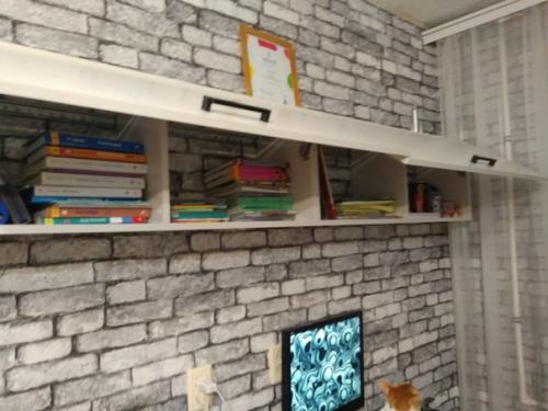 Сыну 14 лет, уже вырос со своего письменного стола. 04