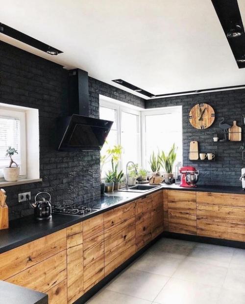 Крутое сочетание черного цвета и дерева! 02