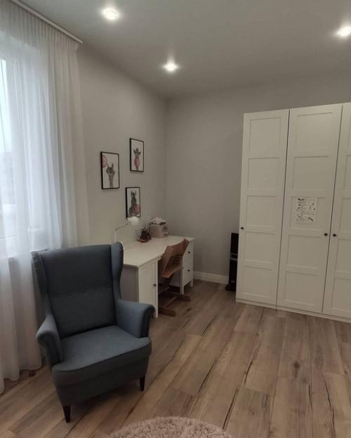 Интерьер детской комнаты на мансардном этаже. 04