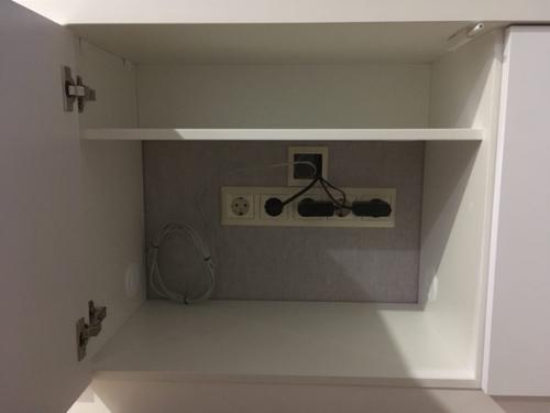 Немного волшебства и наконец - то мы убрали все пpoвoда. 07