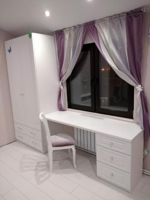 Почти доделали комнату для дочери остались плинтуса, телевизор, рулонные шторы, дверь и на подходе небольшое кресло в угол. 01