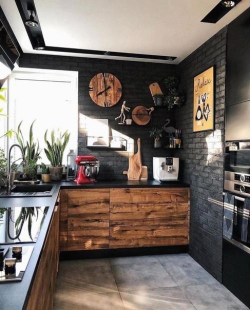 Крутое сочетание черного цвета и дерева! 01