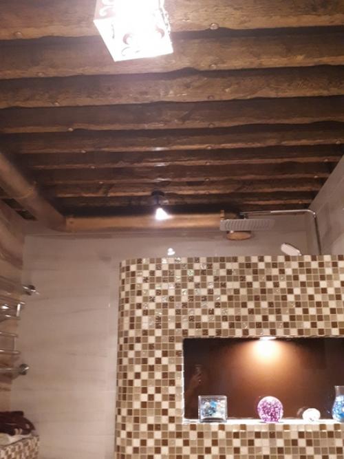 Душ 7 м 2. вход из спальни, дверь стеклянная. 07