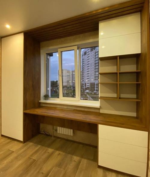 Очень понравилась идея с установкой шкафов у окна. 05