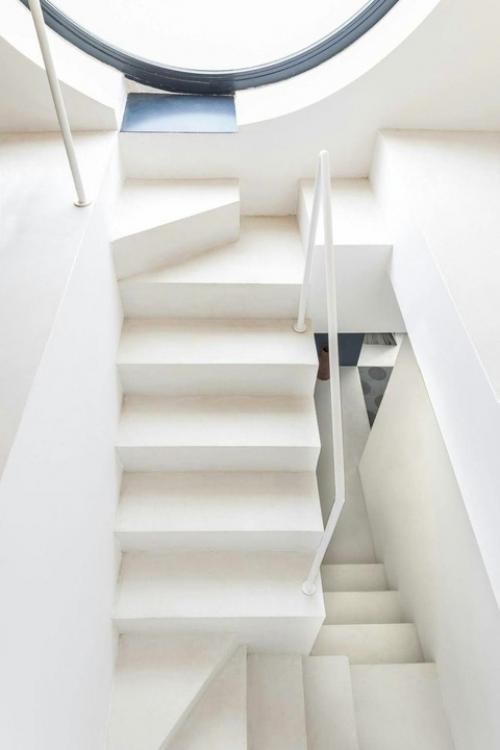 У ионического моря стоит дом с уникальным иллюминатором! 02