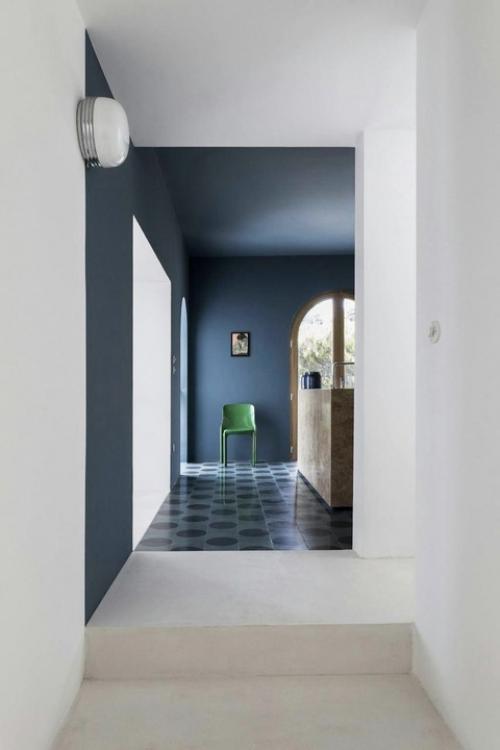 У ионического моря стоит дом с уникальным иллюминатором! 03