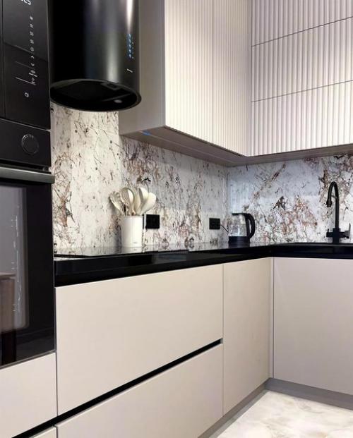 Идеальная кухня с мраморным фартуком. 01