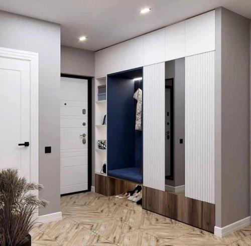 Как удачно вписали синий цвет в интерьер квартиры! 04