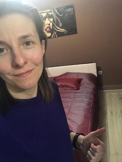 Женщина тоже может самостоятельно сделать ремонт в квартире. 07