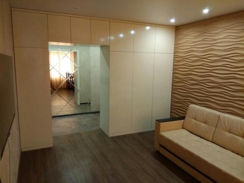 Как-то отделку стены гипсовыми панелями в кухне видели. 07