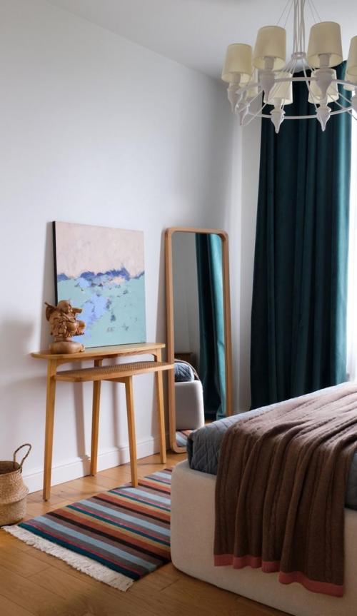 Искусство, яркие краски и винтаж: цветная квартира в Москве. 04