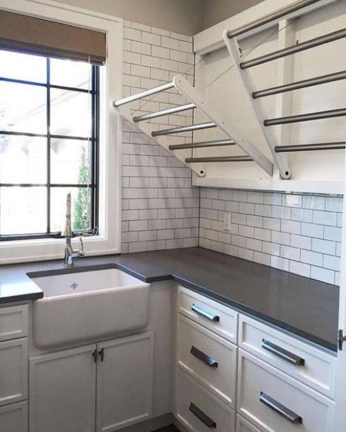 В многоэтажных домах всегда санузлы небольшие. 03