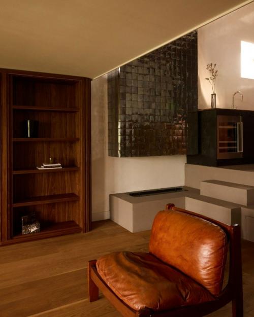 Интерьер с историей: квартира в здании бывшего сахарного завода в Амстердаме. 01