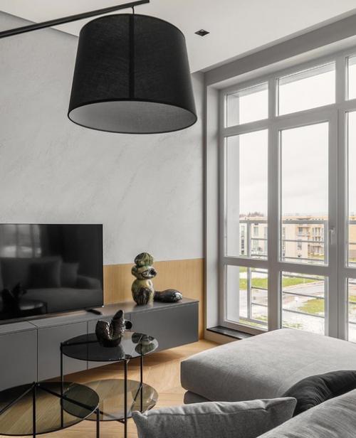 Семейная пара с ребенком приобрела квартиру площадью 130 кв. 02