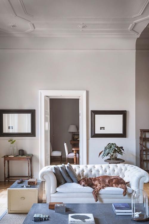 Эта квартира в Милане - тонкий пример того, как личный вкус формирует атмосферу дома. 02