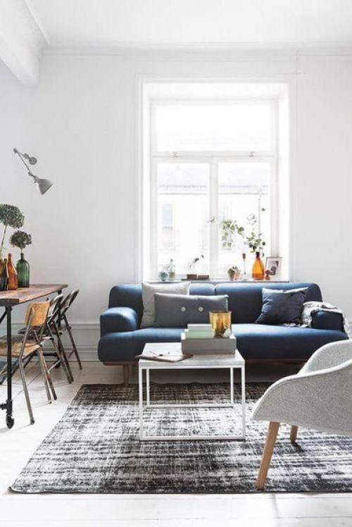 Для тех, кто сомневается, покупать синий диван или нет. 01